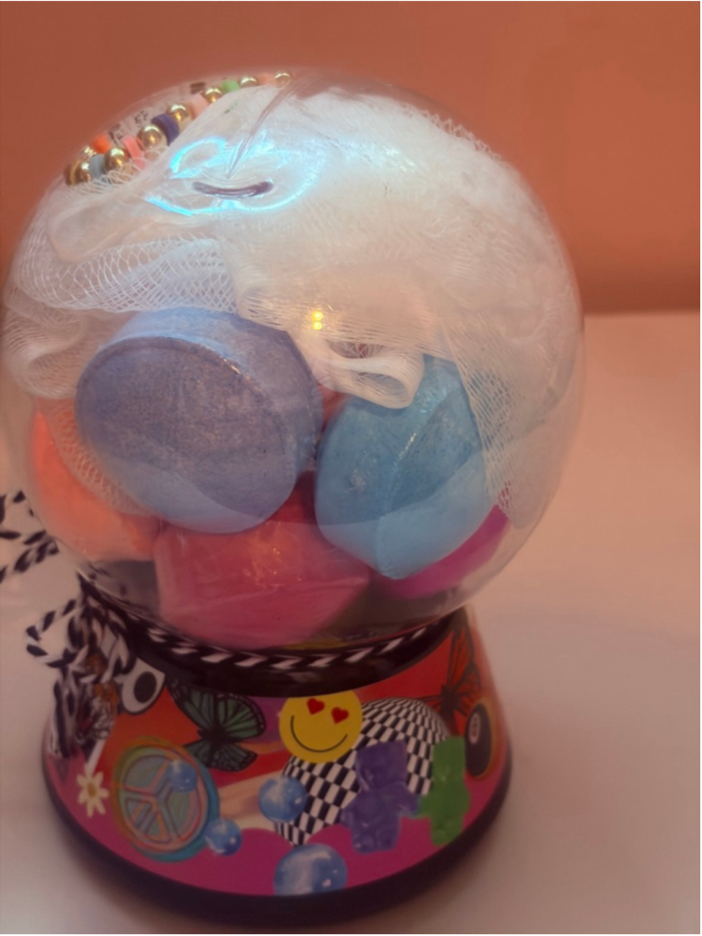 Women's Hi Peach Layne 8 Mini Bath Bombs & Loofah - Picture 2 of 6